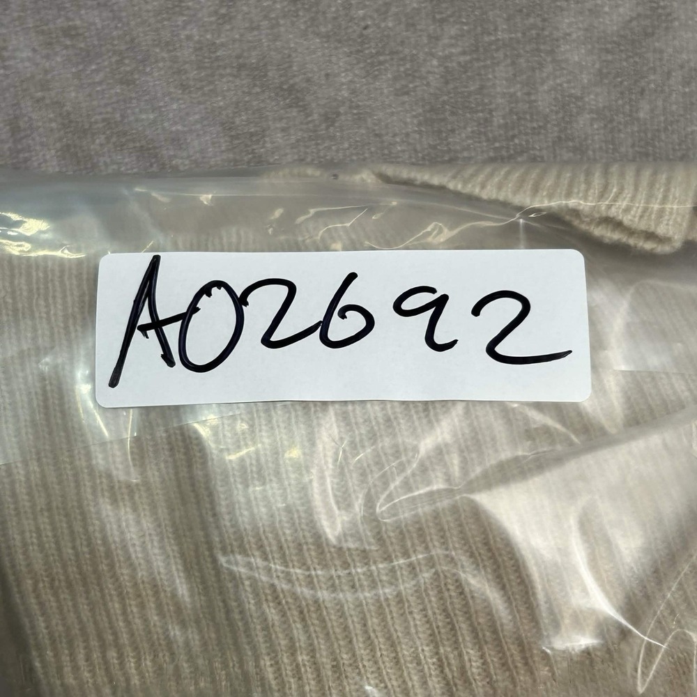 J Crew Women's Beige V Neck Long Sleeve Sweater with Cashmere Wool Size XL - Picture 5 of 5